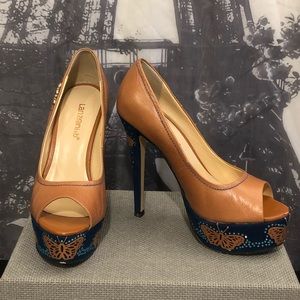 Butterfly Accented 6inch Leather Heels